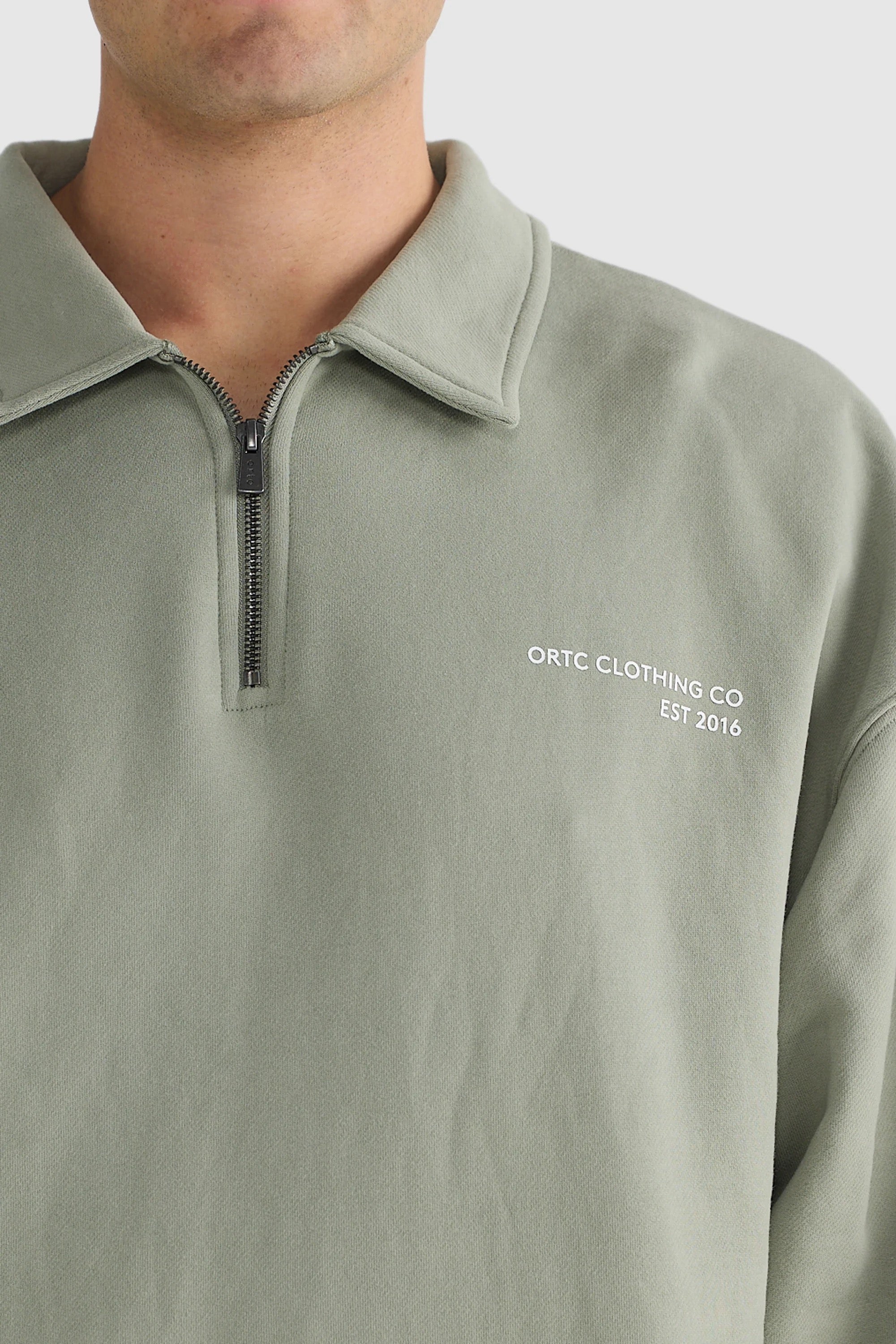 OLIVER QUARTER ZIP OLIVE