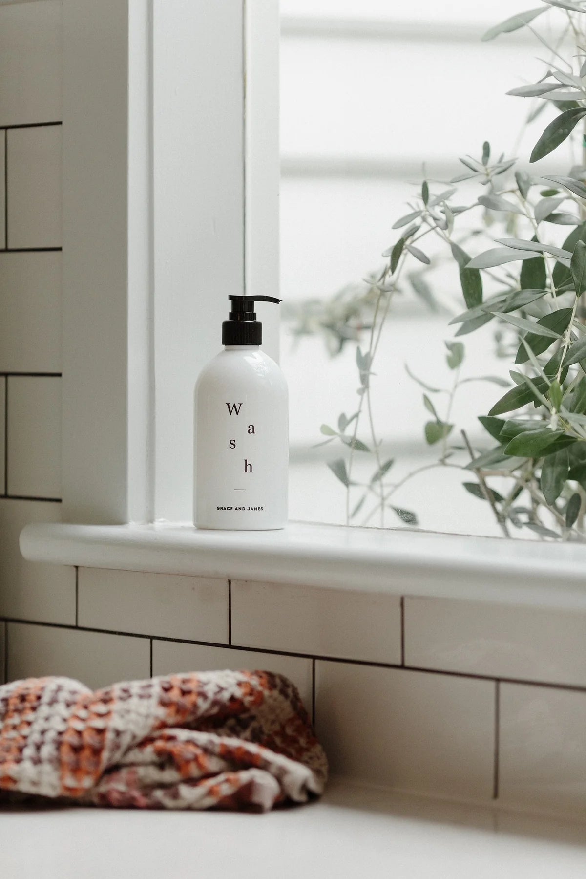 CASABLANCA HAND/BODY WASH - SUNDAY BEST TRADING CO