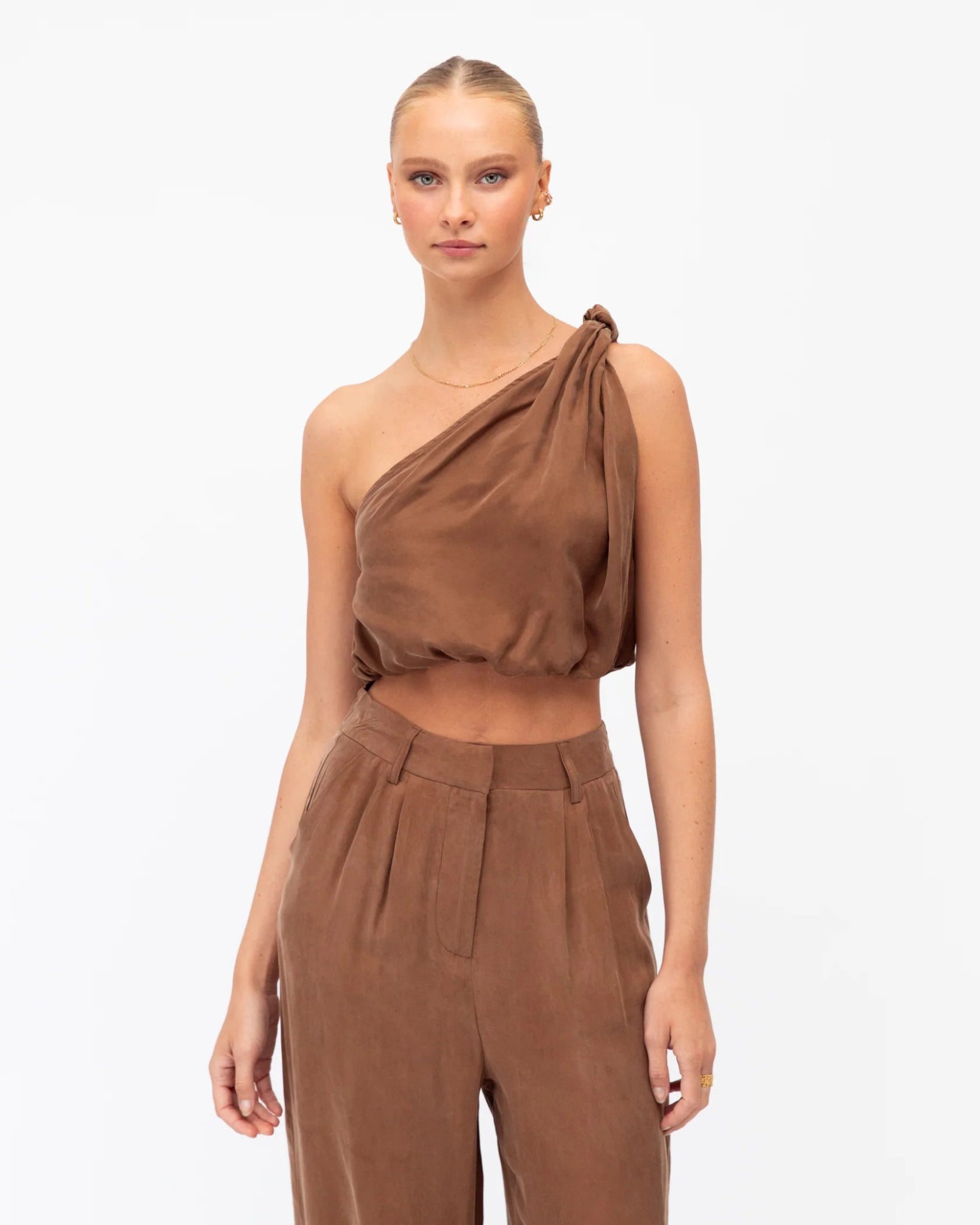 MOCHA TWIST TOP - SUNDAY BEST TRADING CO