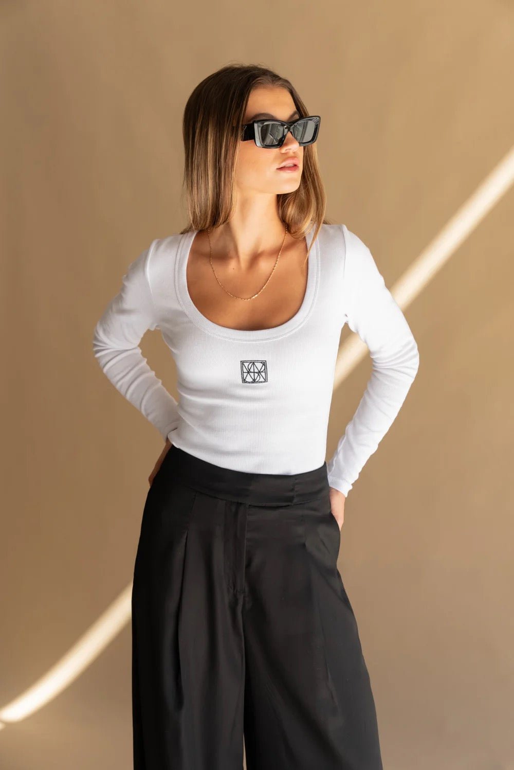 MONOGRAM LONG SLEEVE TOP SNOW - SUNDAY BEST TRADING CO