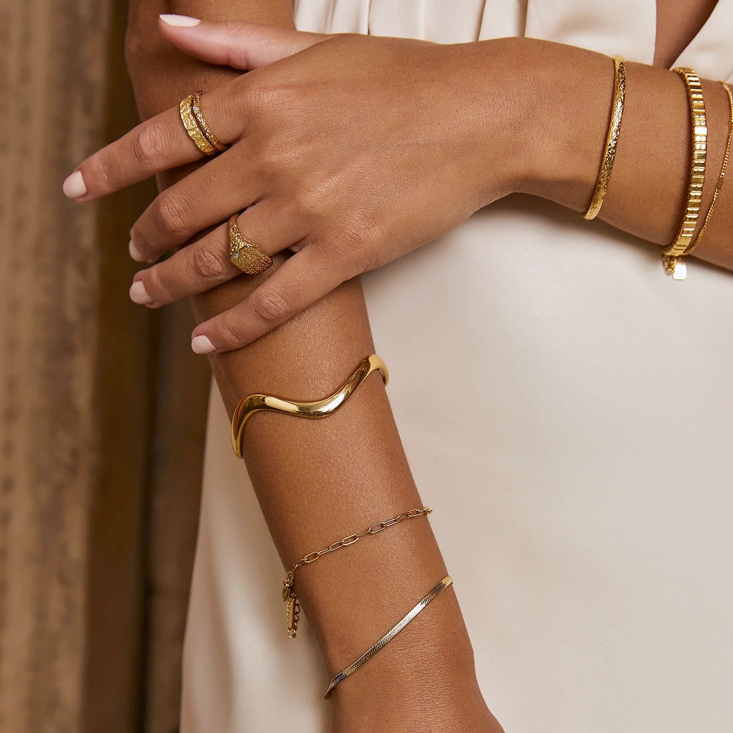 SINAI GOLD CUFF - SUNDAY BEST TRADING CO