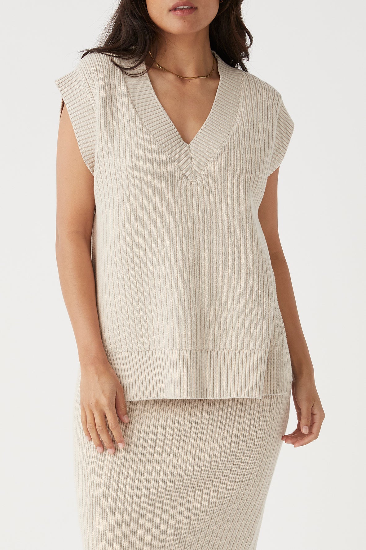 VERA KNIT VEST - SUNDAY BEST TRADING CO